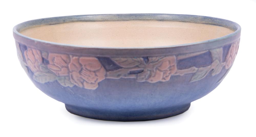 NEWCOMB COLLEGE ART POTTERY BOWLNewcomb