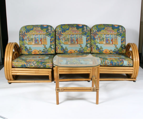 Three section rattan settee with 4faad