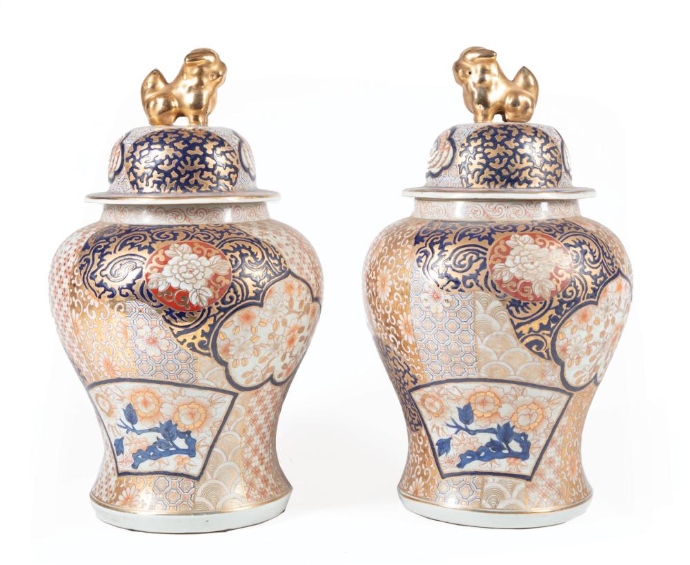 PAIR OF IMARI STYLE COVERED JARSPair 31cb22