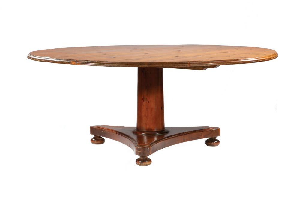 LARGE PINE CIRCULAR DINING TABLELarge