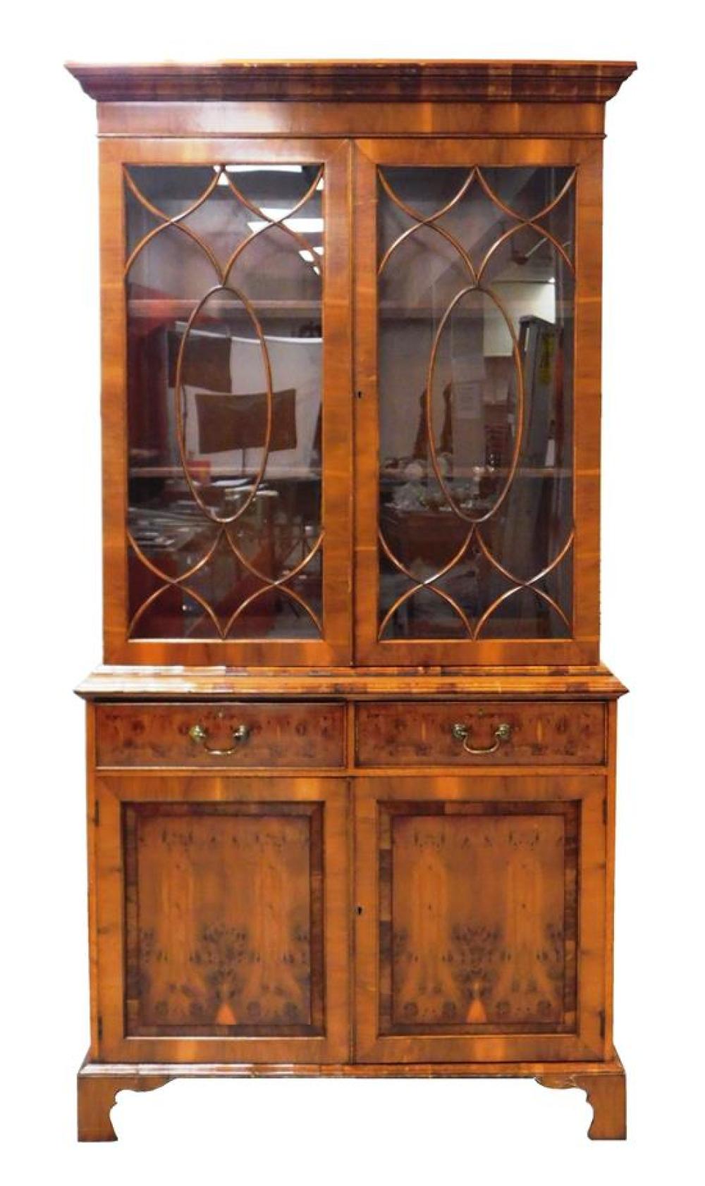 GEORGIAN STYLE GLASS FRONT CABINET 31cccf