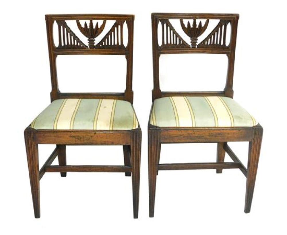PAIR OF NICELY CARVED SIDE CHAIRS  31cdda