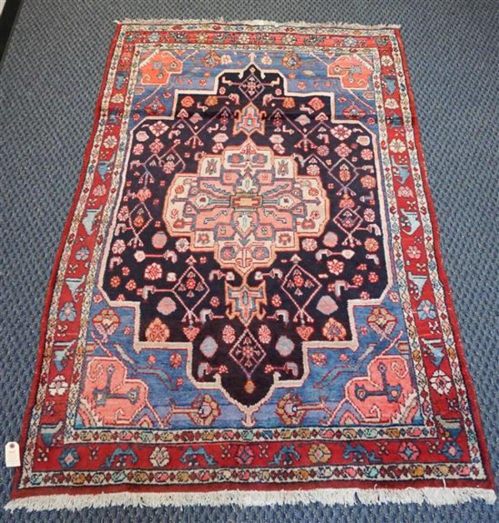 HAMADAN RUG, 6 FT 5 IN X 4 FT 3