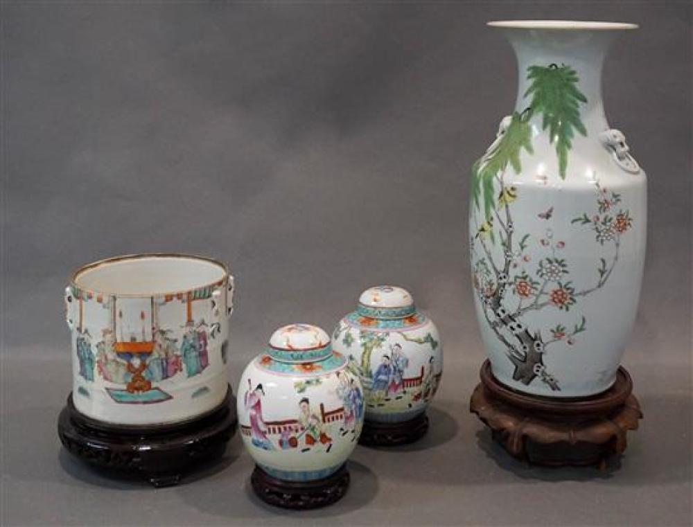 CHINESE FAMILLE ROSE VASE A 31f84a