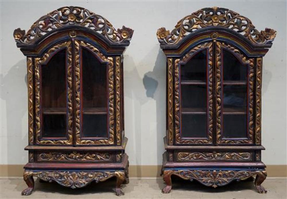 PAIR OF CHINESE PARCEL GILT AND 31f87d