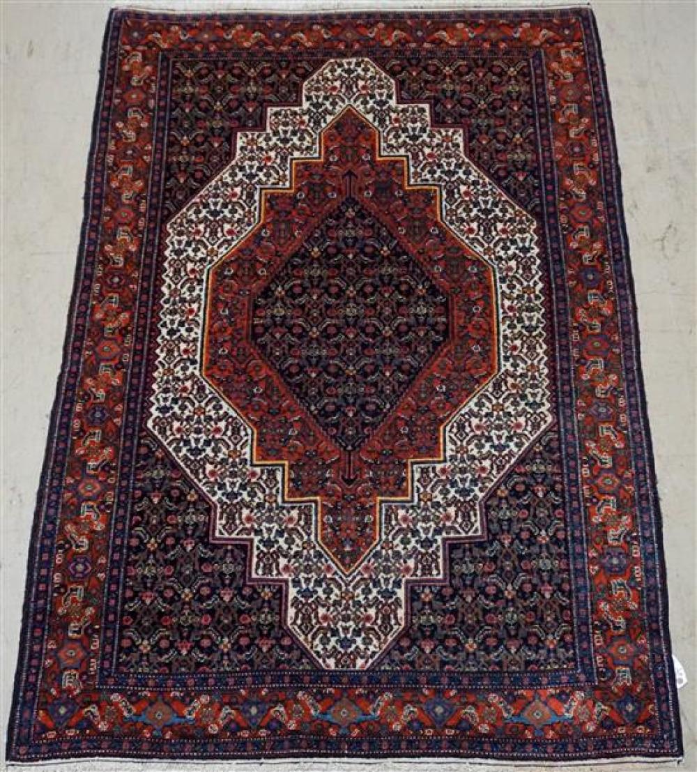 HAMADAN RUG, 6 FT 7 IN X 4 FT 7