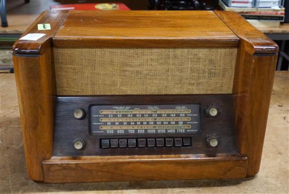 PHILCO MODEL 48 482 WALNUT MULTI BAND 31f89c