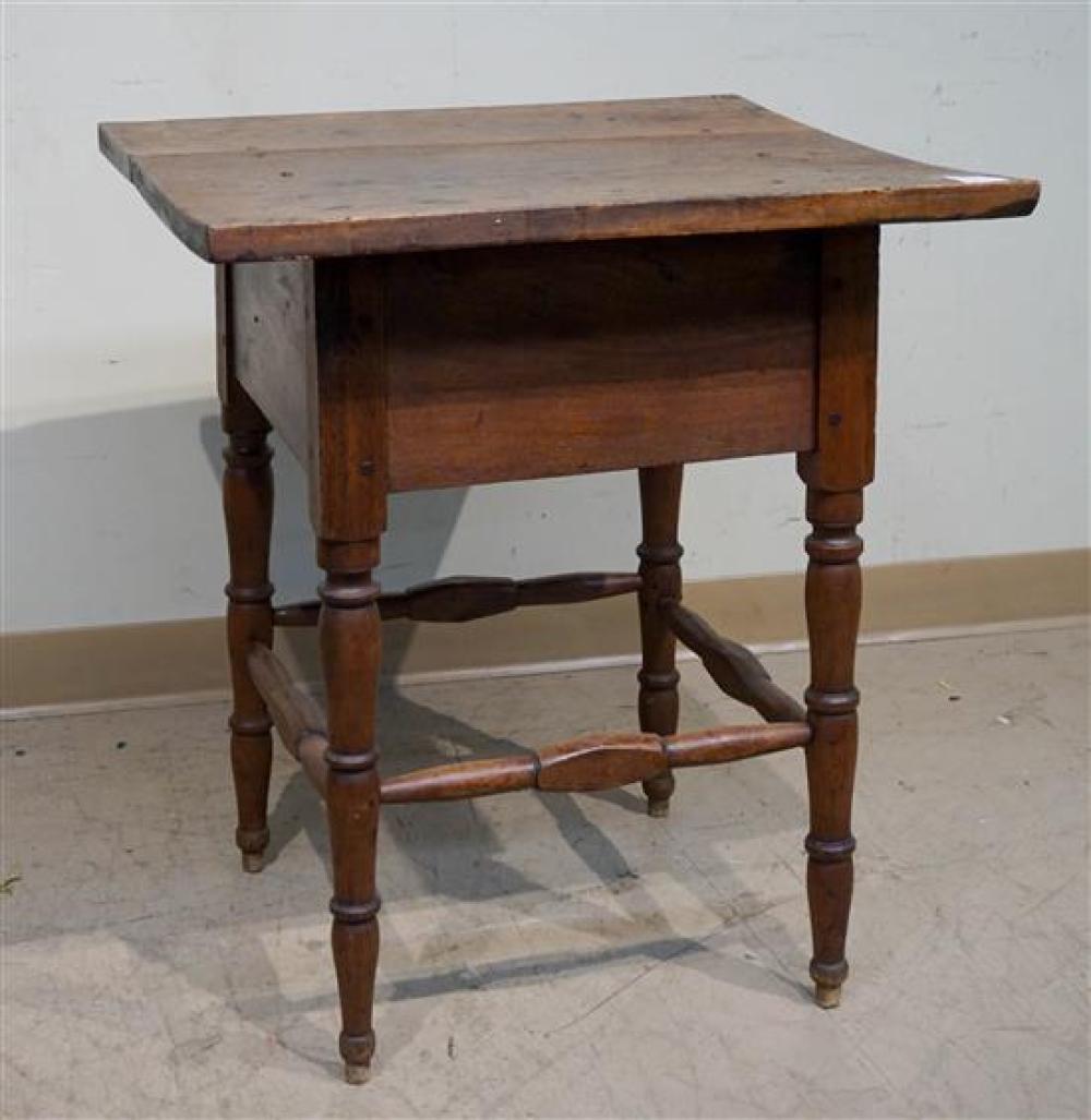 WALNUT WORK TABLE, 19TH CENTURYWalnut