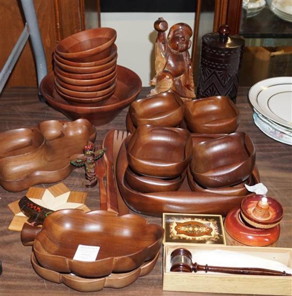 GROUP OF TEAK AND OTHER WOOD SALAD 31fa3f