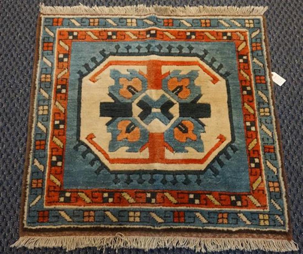 ARDABIL RUG, 3 FT 1 IN X 3 FT 3