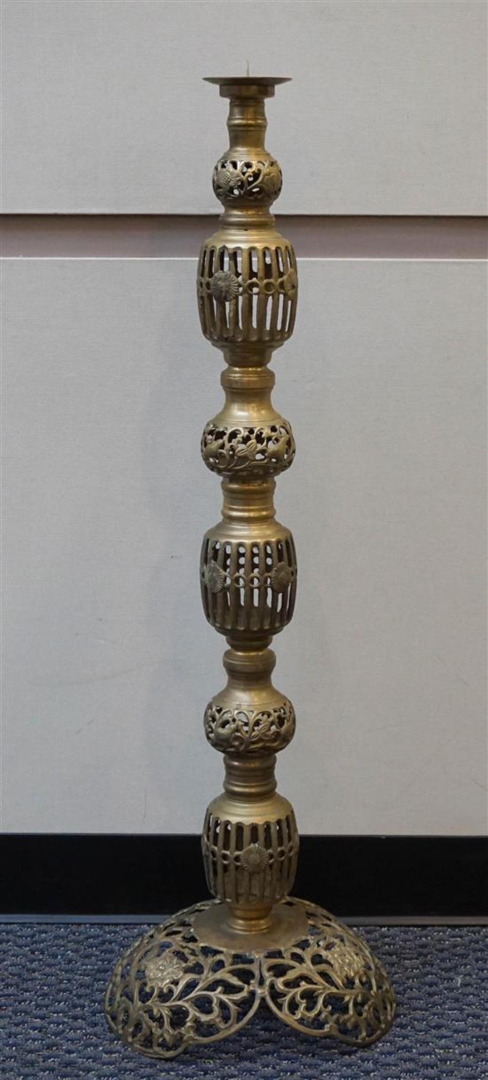 CHINESE CAST AND OPENWORK BRASS 31fa7f