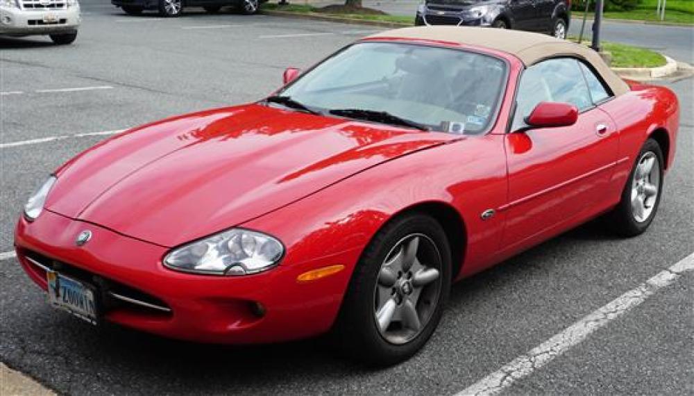 1999 JAGUAR XK8 CONVERTIBLE VIN