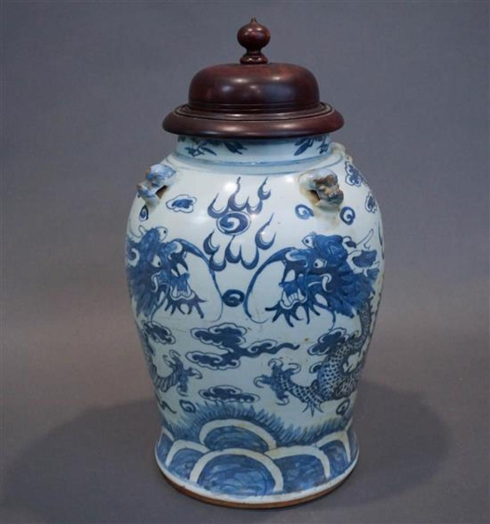 CHINESE BLUE AND WHITE PORCELAIN 31fbd6