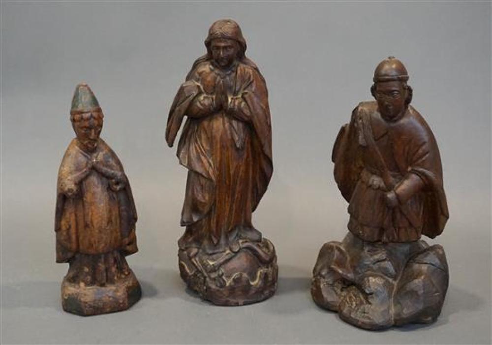 THREE CONTINENTAL CARVED WOOD FIGURES  31fbe1