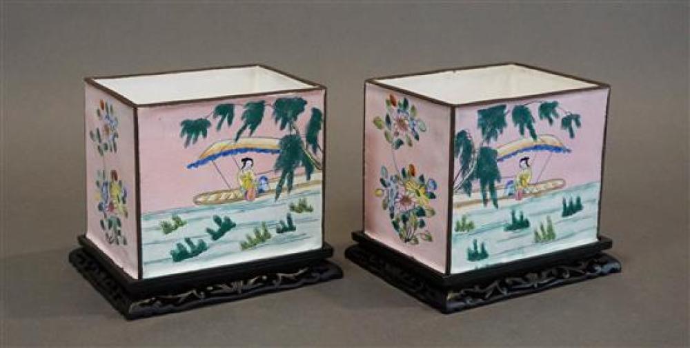 PAIR OF PEKING ENAMEL JARDINI RES 31fc56