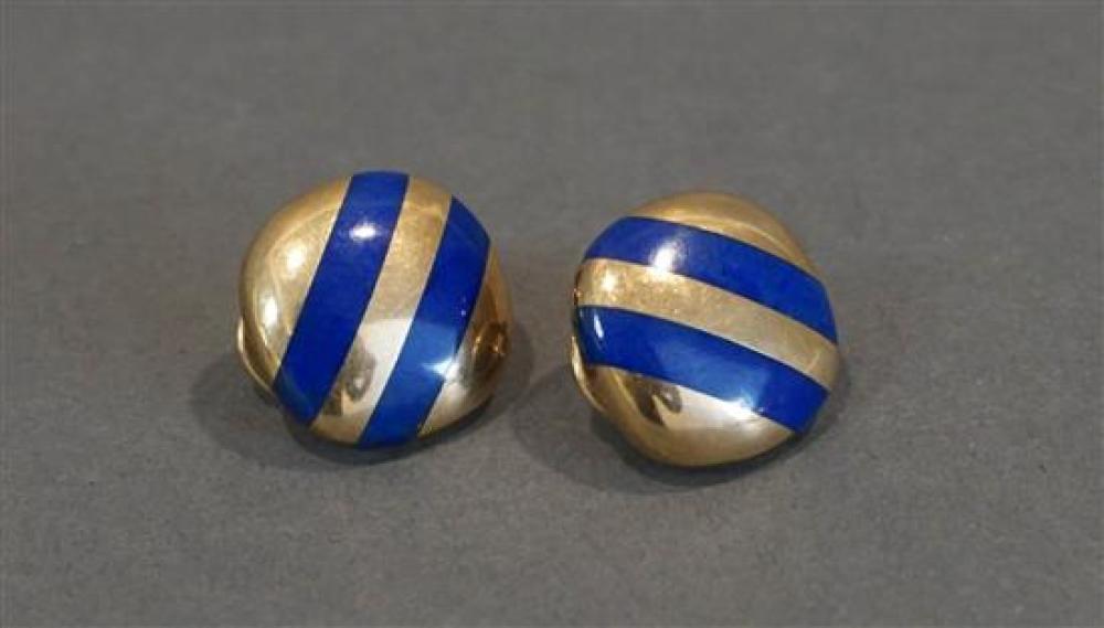 PAIR OF 14 KARAT YELLOW GOLD LAPIS 31fcaa