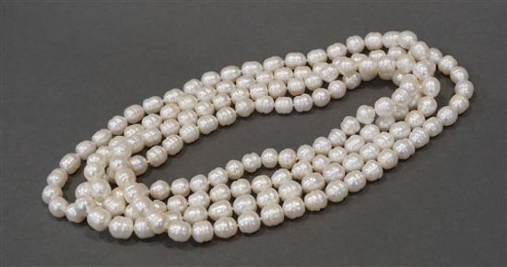 CONTINUOUS STRAND OF BAROQUE PEARLS 31fcc0