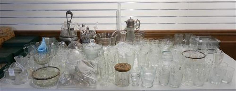 TWO VICTORIAN CRUET SETS AND A 31fcde