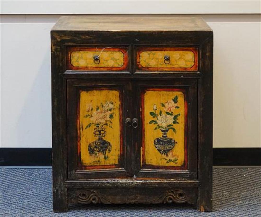ASIAN PARCEL POLYCHROME DECORATED