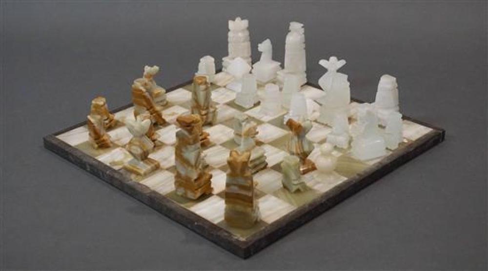 ONYX GAMEBOARD WITH CHESS PIECESOnyx