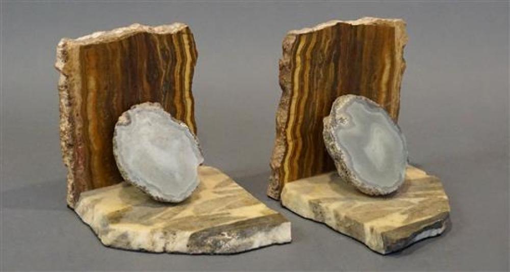 PAIR OF PETRIFIED WOOD AND GEODE 31fd7b