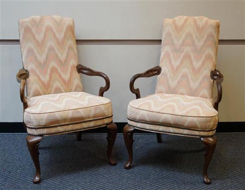 PAIR OF QUEEN ANNE STYLE FRUITWOOD 31fd9b
