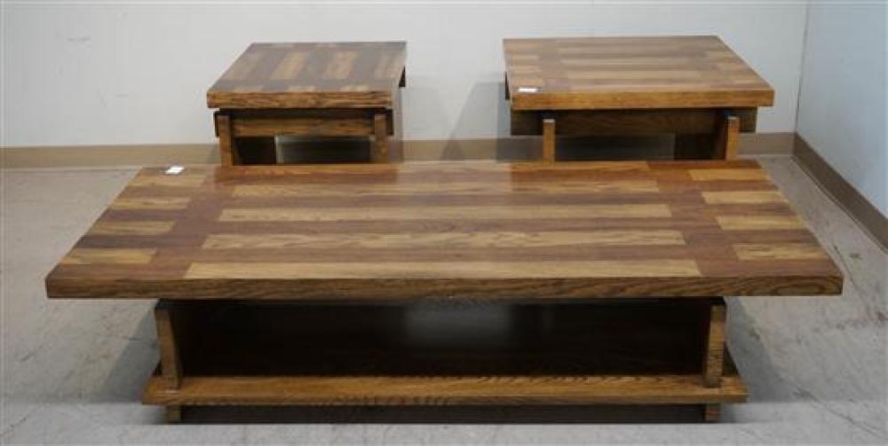 LANE OAK COCKTAIL TABLE AND A PAIR 31fed6