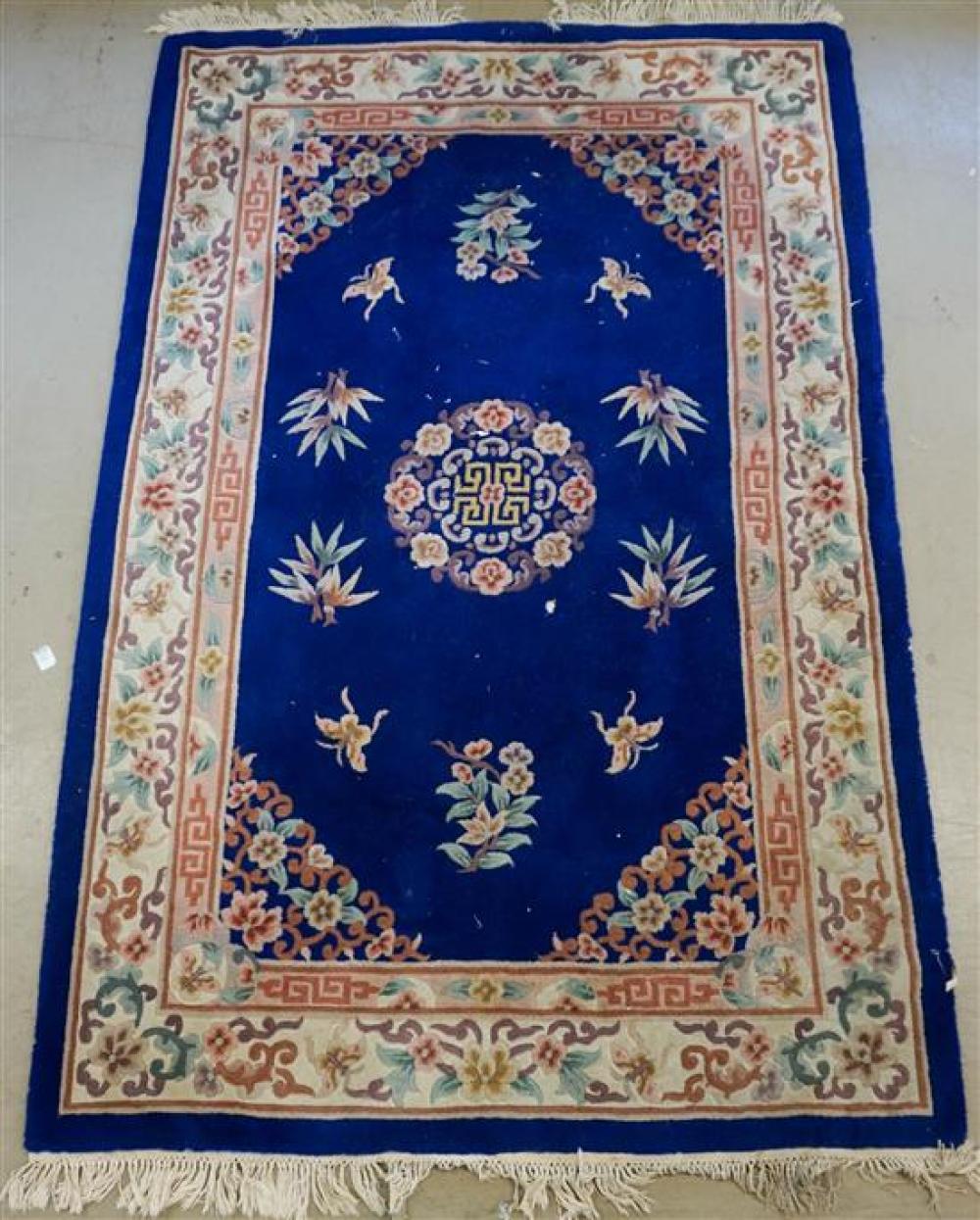 CHINESE BLUE GROUND RUG 8 FT 8 31ff39
