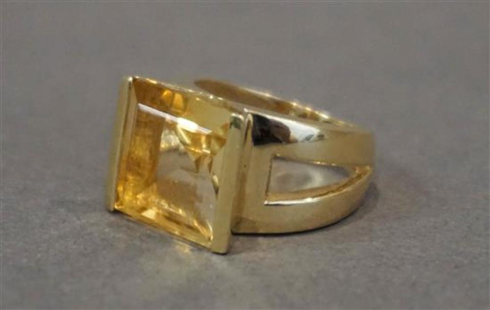 CONTEMPORARY 14 KARAT YELLOW GOLD 31ff5e