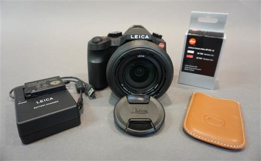 LEICA V-LUX (TYP 114) DIGITAL CAMERA