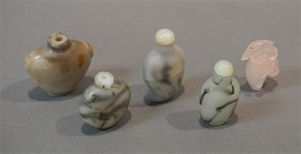 FIVE CHINESE HARDSTONE SNUFF BOTTLESFive