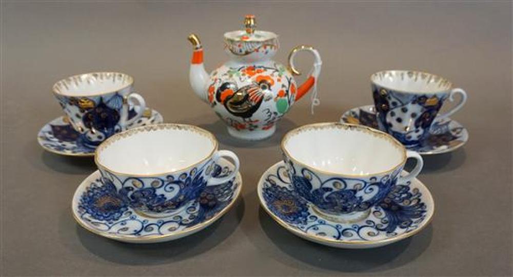 TWO PAIRS OF RUSSIAN PORCELAIN 31ff9d