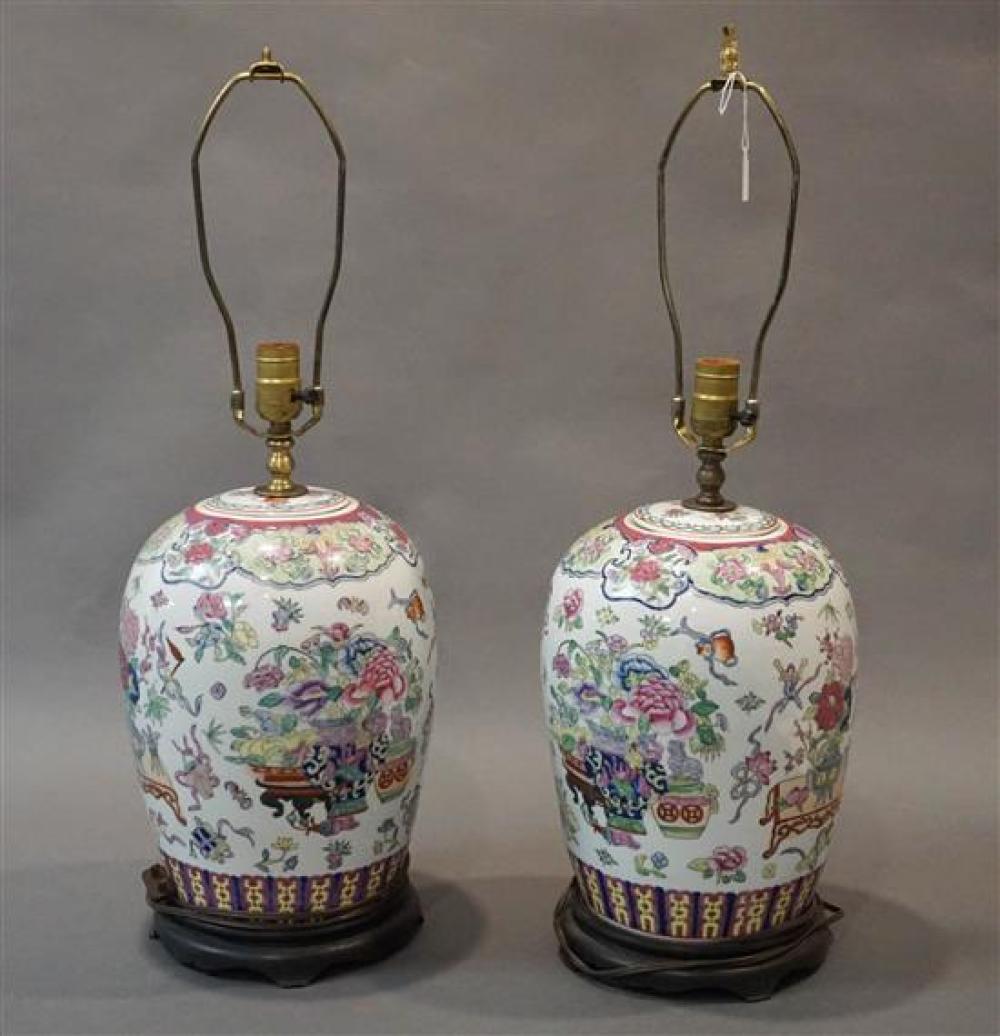 PAIR CHINESE 'FAMILLE ROSE' PORCELAIN