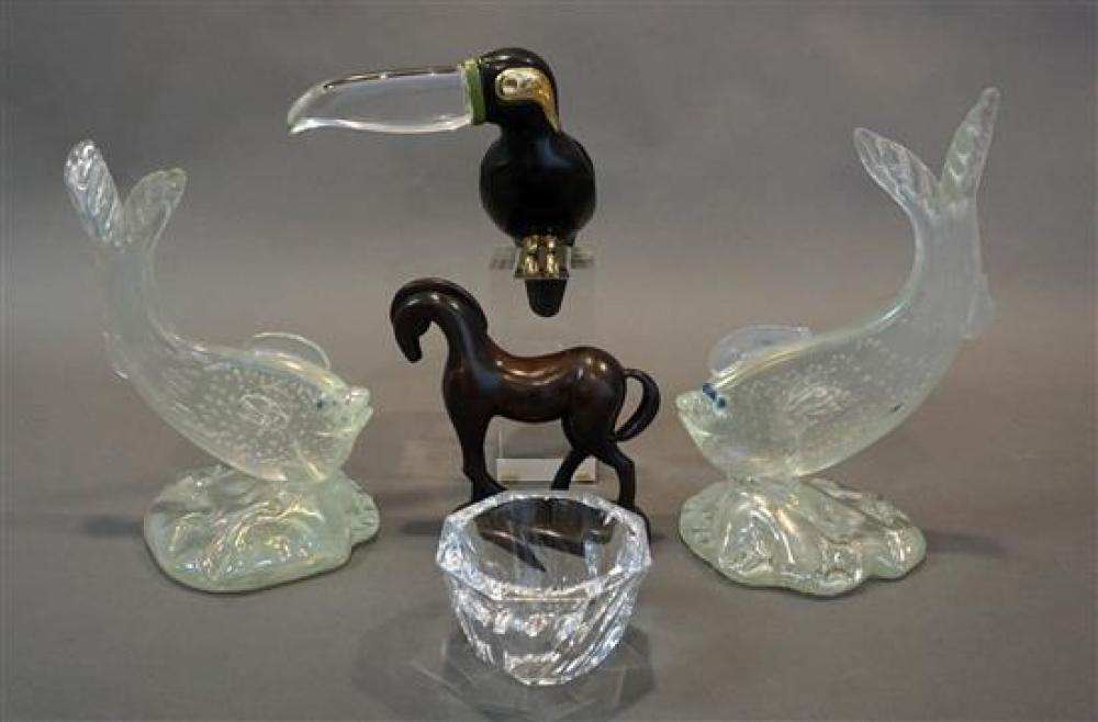 FIGURE OF A TOUCAN, A PAIR OF MURANO