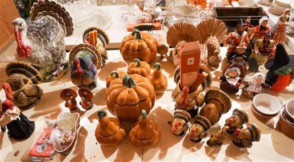 GROUP OF THANKSGIVING POTTERY,