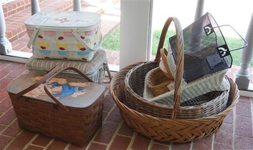 COLLECTION OF ASSORTED BASKETSCollection 32015f