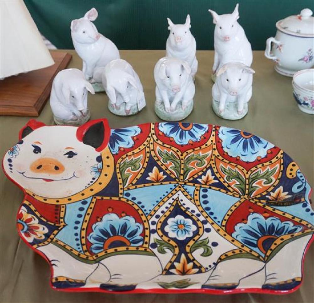 SEVEN CERAMIC PIG FIGURINES AND 3201d7