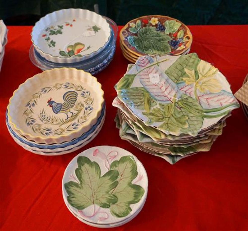 GROUP OF ASSORTED MAJOLICA AND