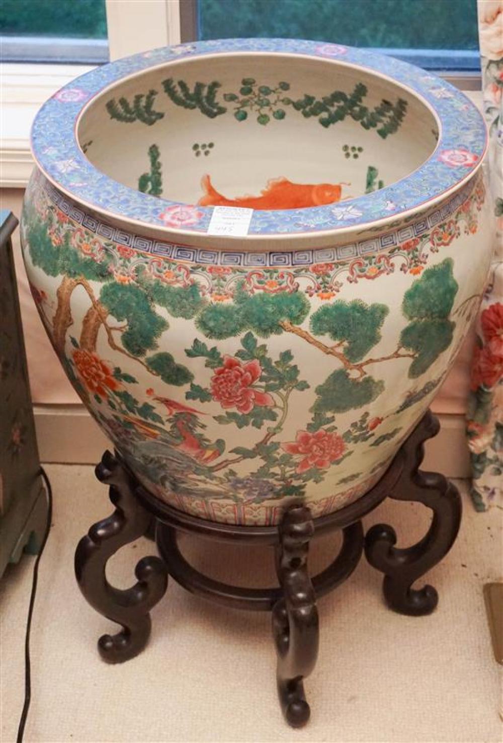 CHINESE FAMILLE ROSE PORCELAIN 320280