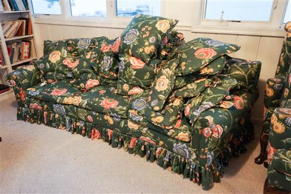 QUILTED UPHOLSTERED SOFAQuilted