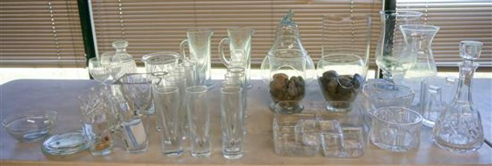 GROUP OF ASSORTED GLASS AND CRYSTAL 320356