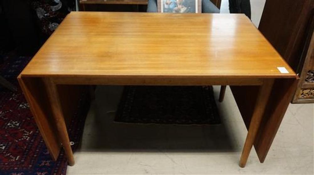 DANISH MODERN TEAK DROP-LEAF TABLEDanish