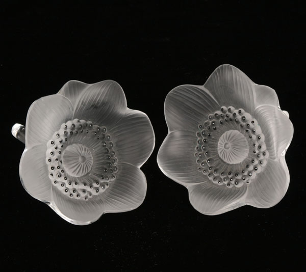 Pair Lalique Anemone frosted 50063