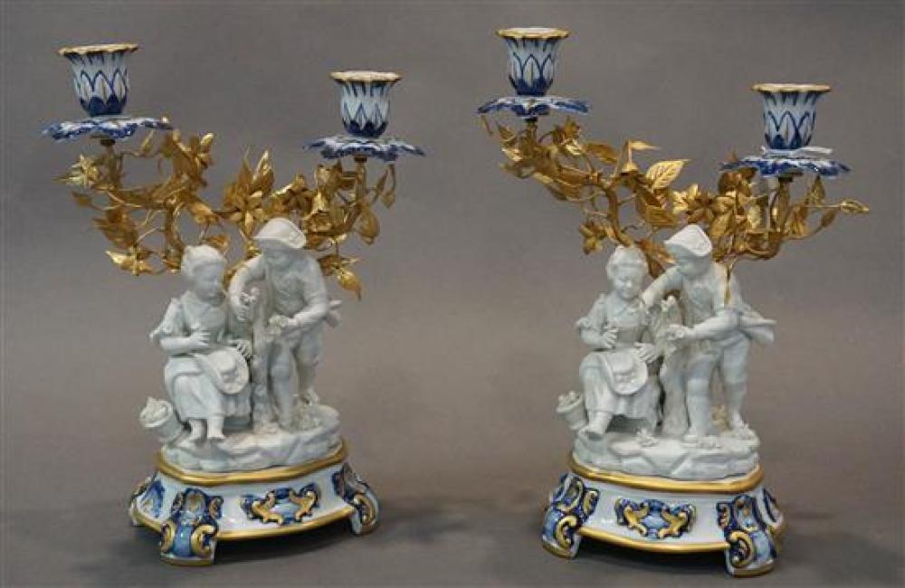 PAIR OF S VRES TYPE PORCELAIN 320476