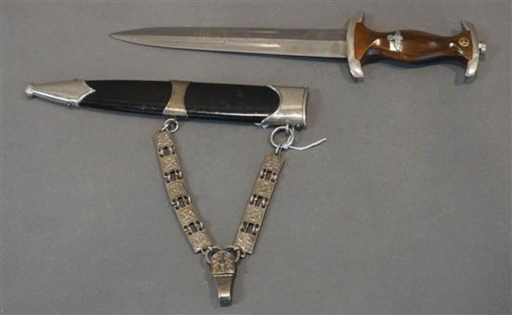 GERMAN WORLD WAR II DAGGER WITH 3204dd