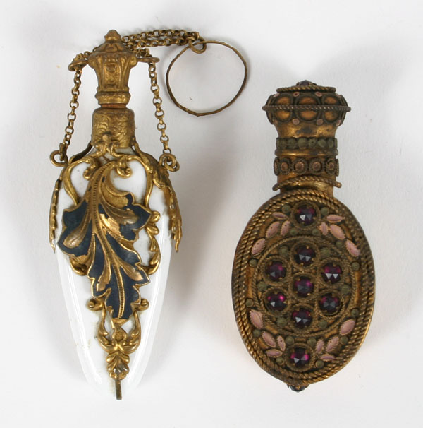 Lot of two Victorian chatelaine