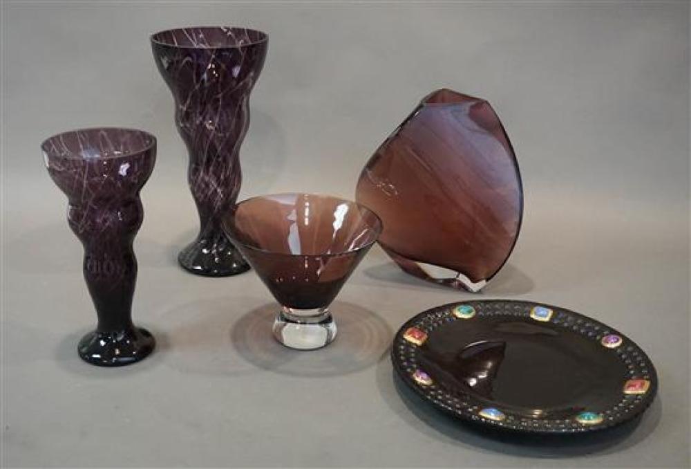 FOUR AMETHYST GLASS TABLE ARTICLES 32057c