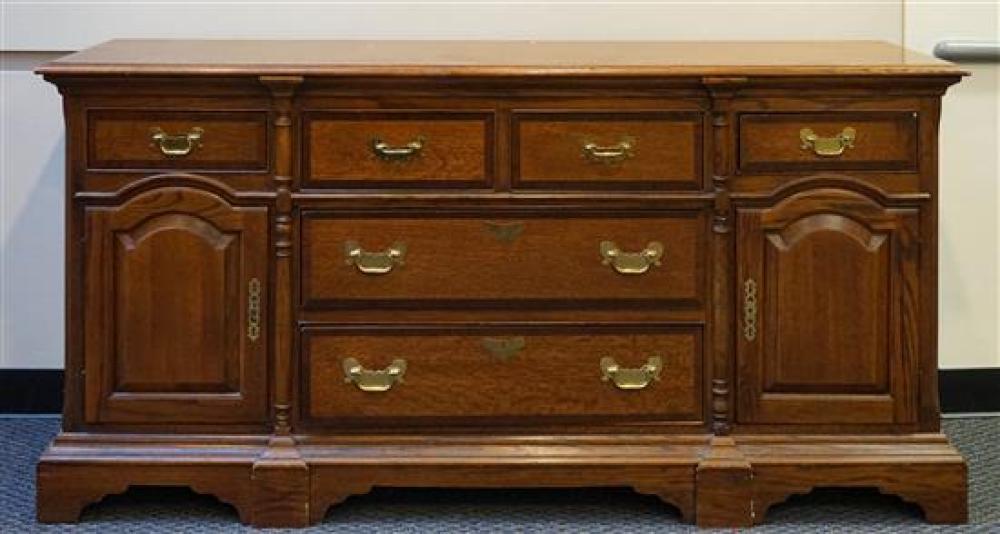 OAK CREDENZAOak Credenza Height  320709