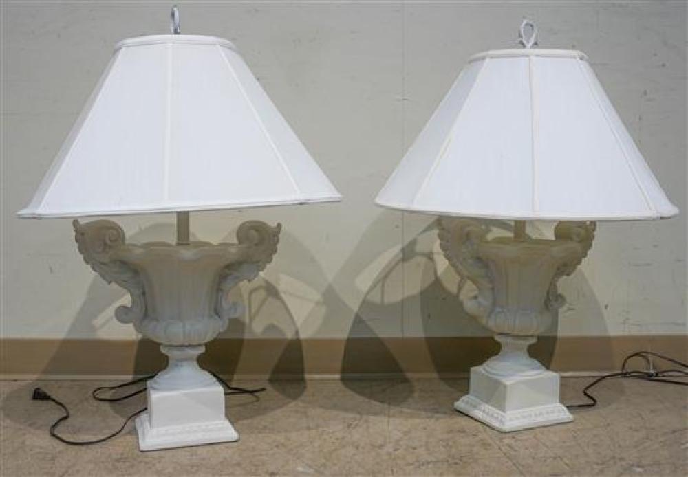 PAIR OF CLASSICAL STYLE PLASTER 320786