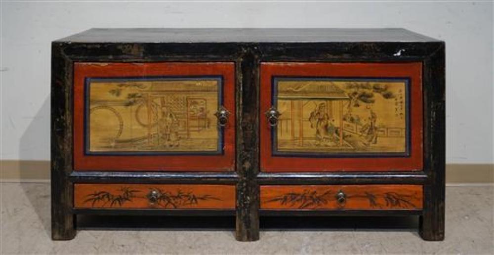 CHINOISERIE DECORATED SIDE CABINETChinoiserie
